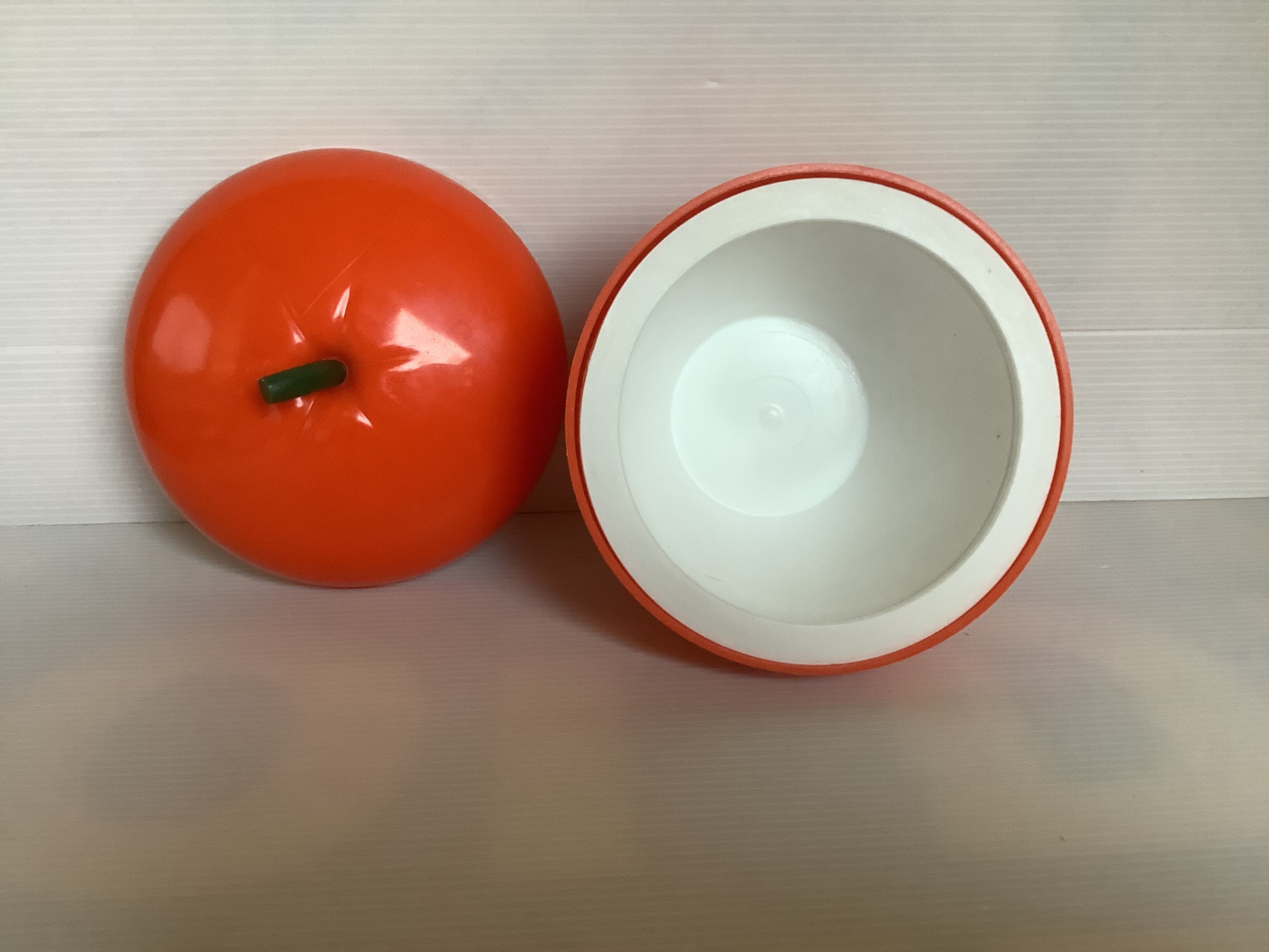 Vintage plastic orange apple ice bucket