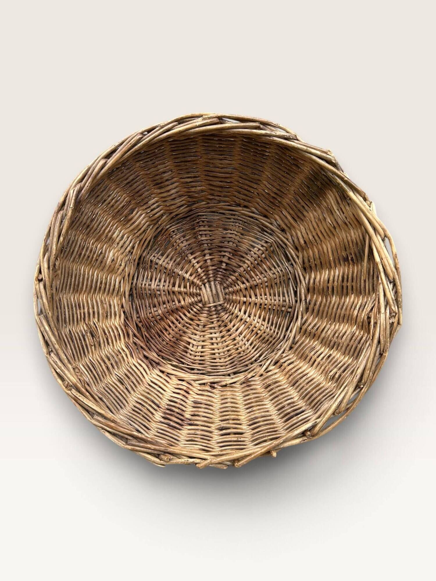 Round wicker basket, ⌀ 29 cm