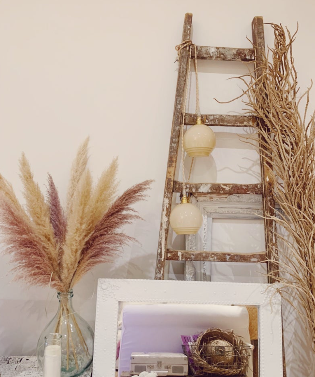 Beige opaline walker