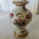 Small porcelain pot hand-painted by Samson Paris, Compagnie d style.