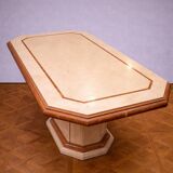 Large marble dining table – Central base