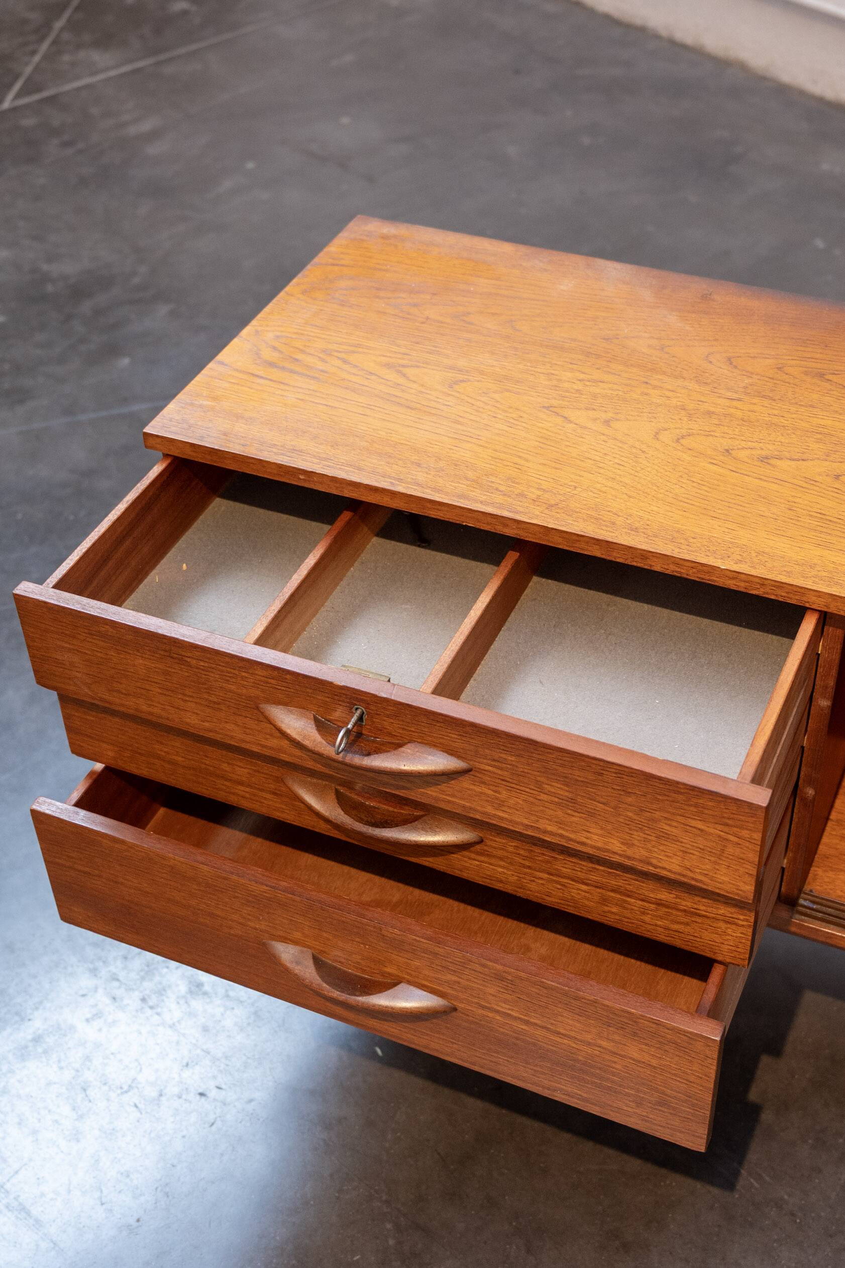 AVALON sideboard