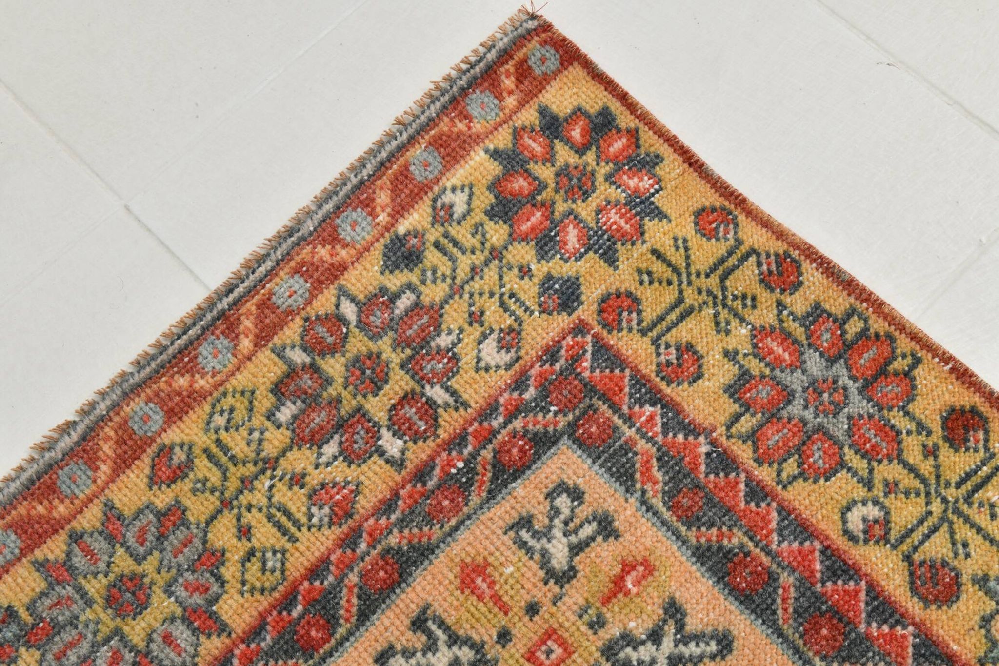57s Antique Red & Navy Blue Vintage Persian Rug, 106x201Cm