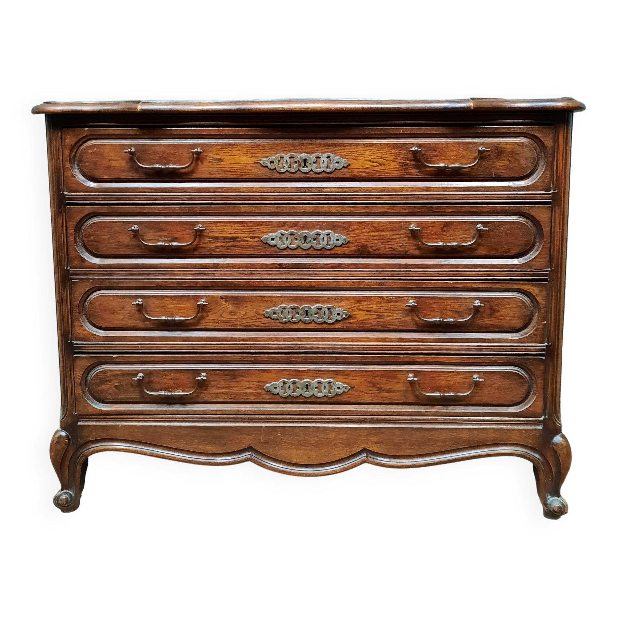 Oak chest of drawers