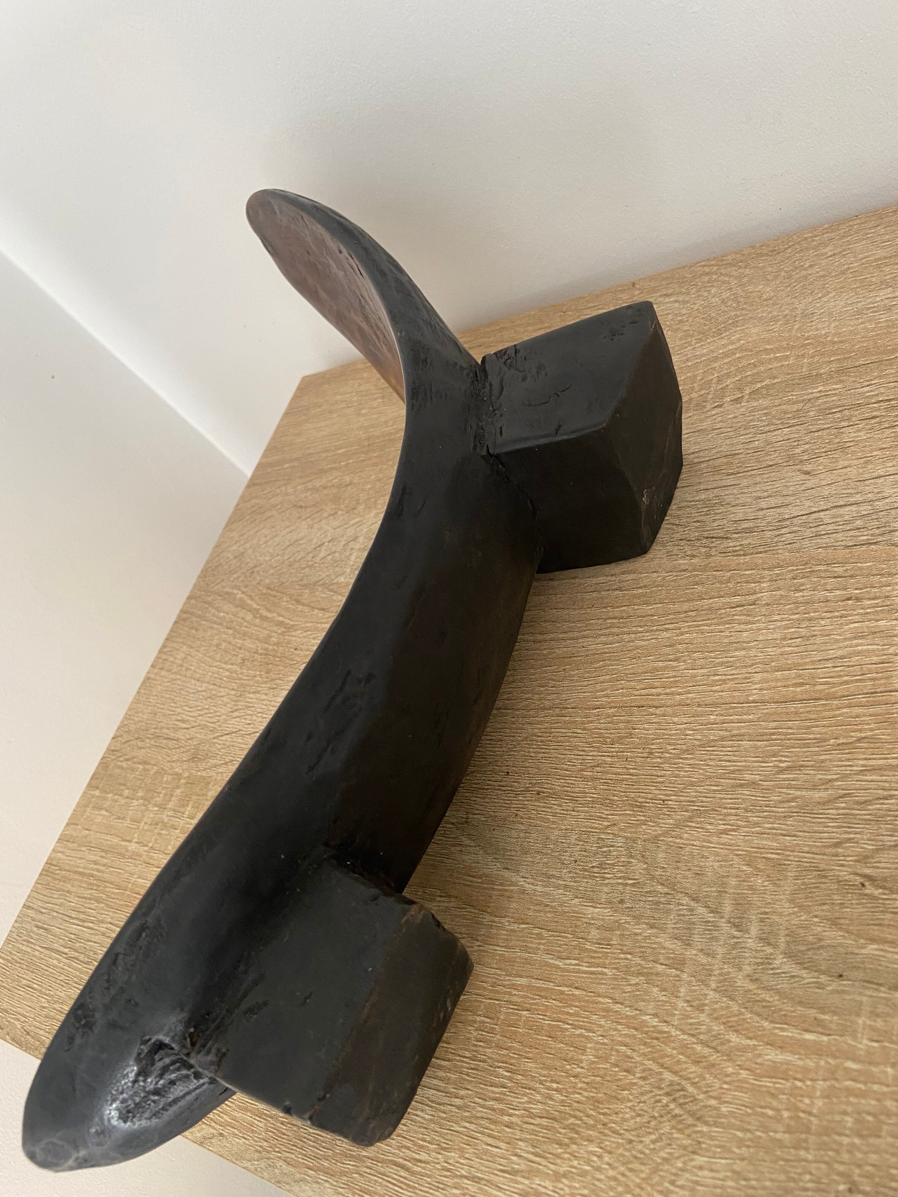 Neck supports senoufo