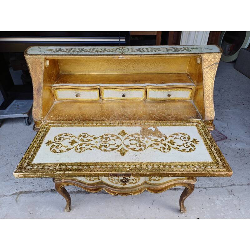 Chest of drawers with 2 drawers, secretary in gilded wood.