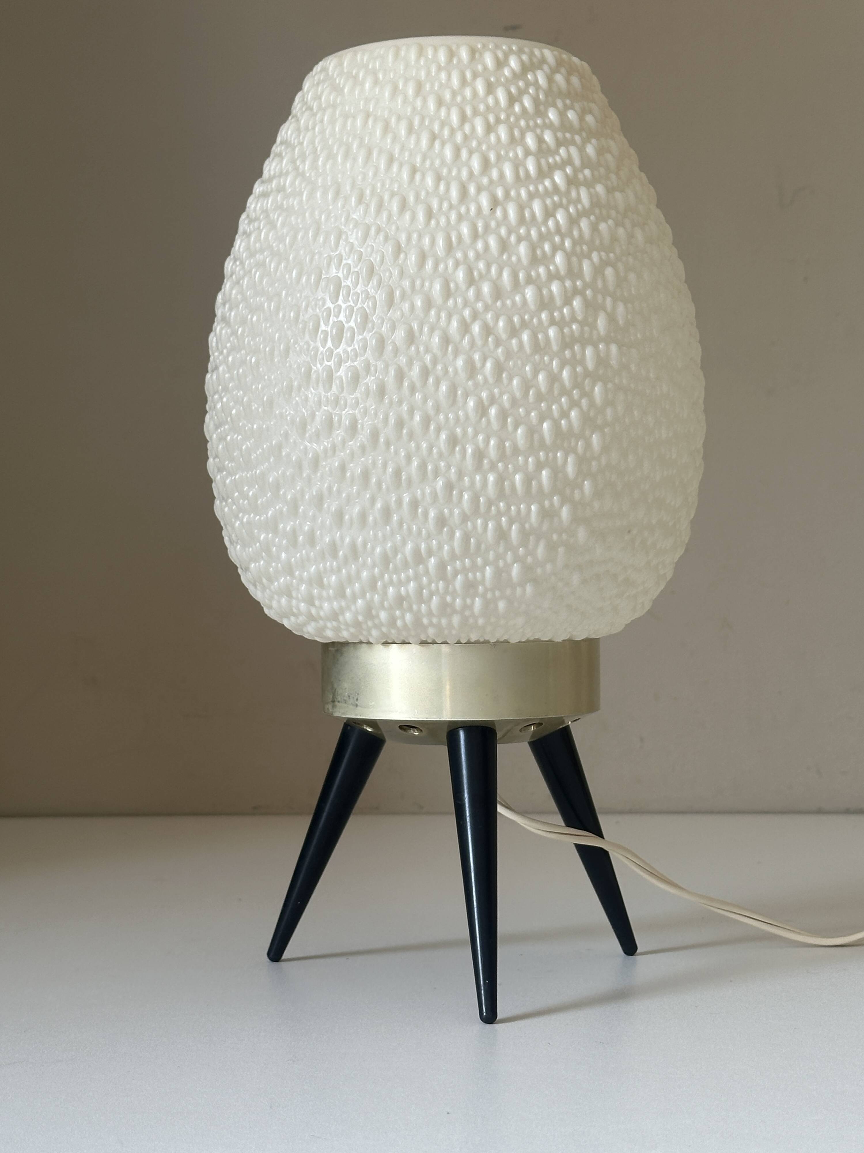 Vintage 60s design tripod lamp