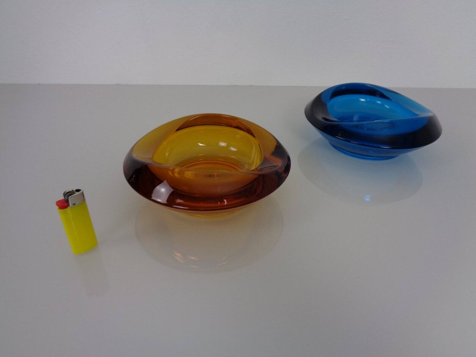 Amber and Blue Sklo Union Glass Ashtrays by Rudolf Jurnikl, Czechoslovakia, 1960s, Set of 2