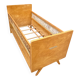 Lit vintage pour enfant - en rotin et bois - 1960