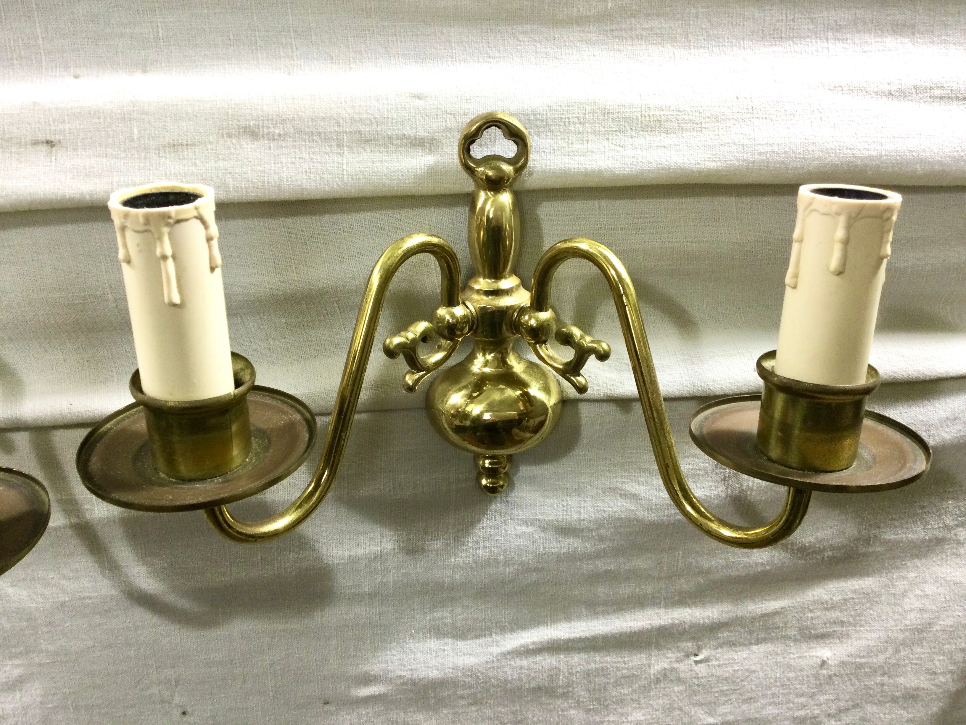Pair of appliques 2 bronze lights in Dutch style