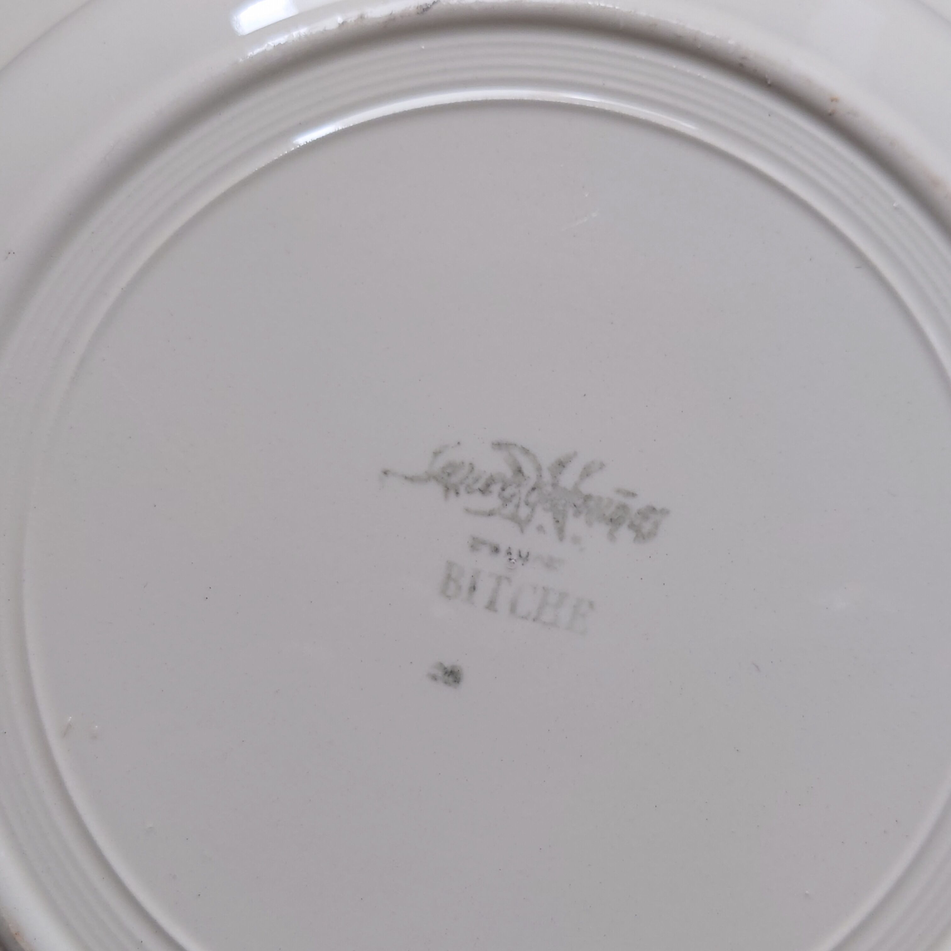 Hollow round dish Bitche de Sarreguemines