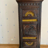 Old Breton bonnetière