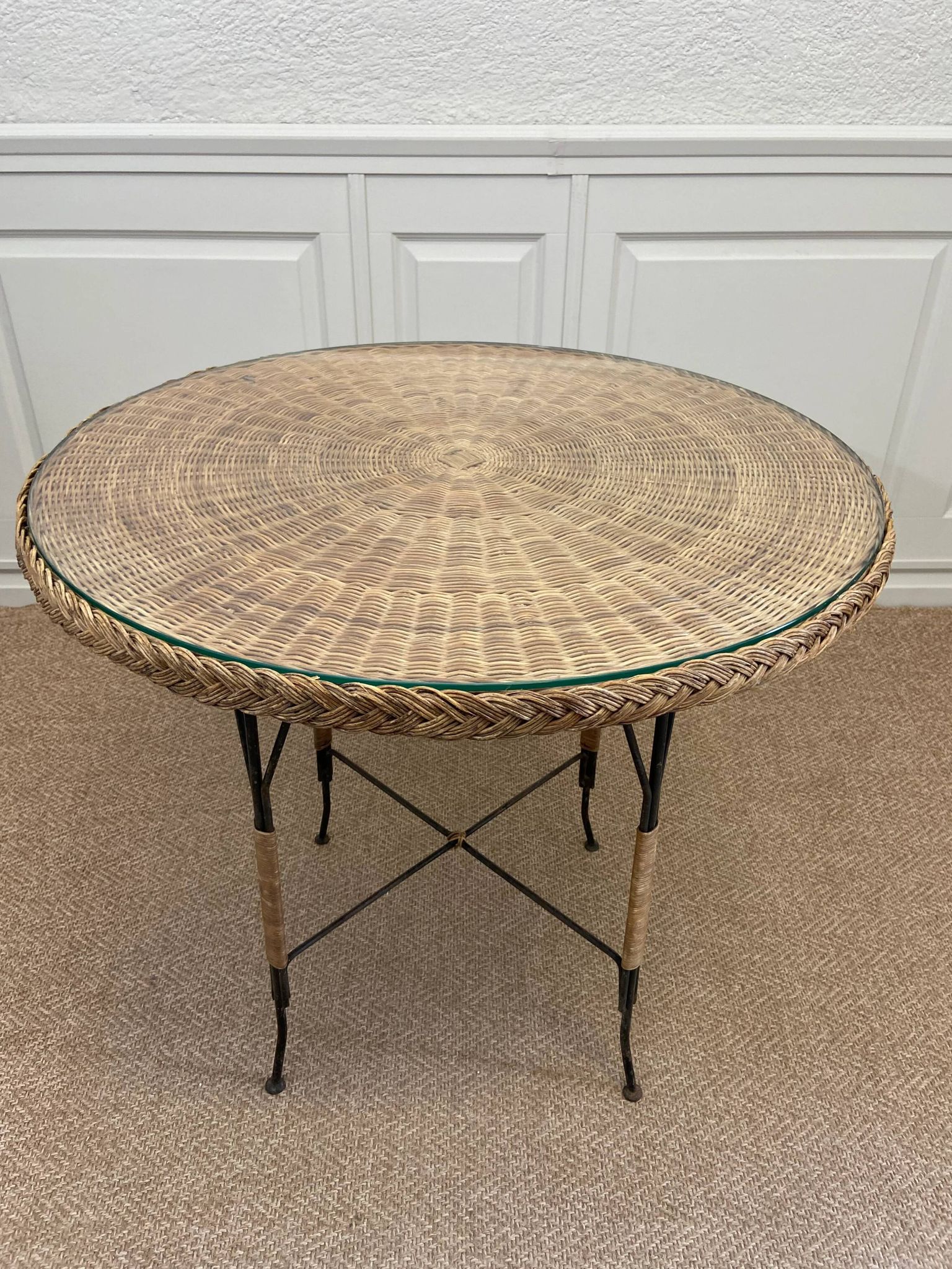 Table en osier Art Déco avec plateau en verre, Allemagne, vers 1920