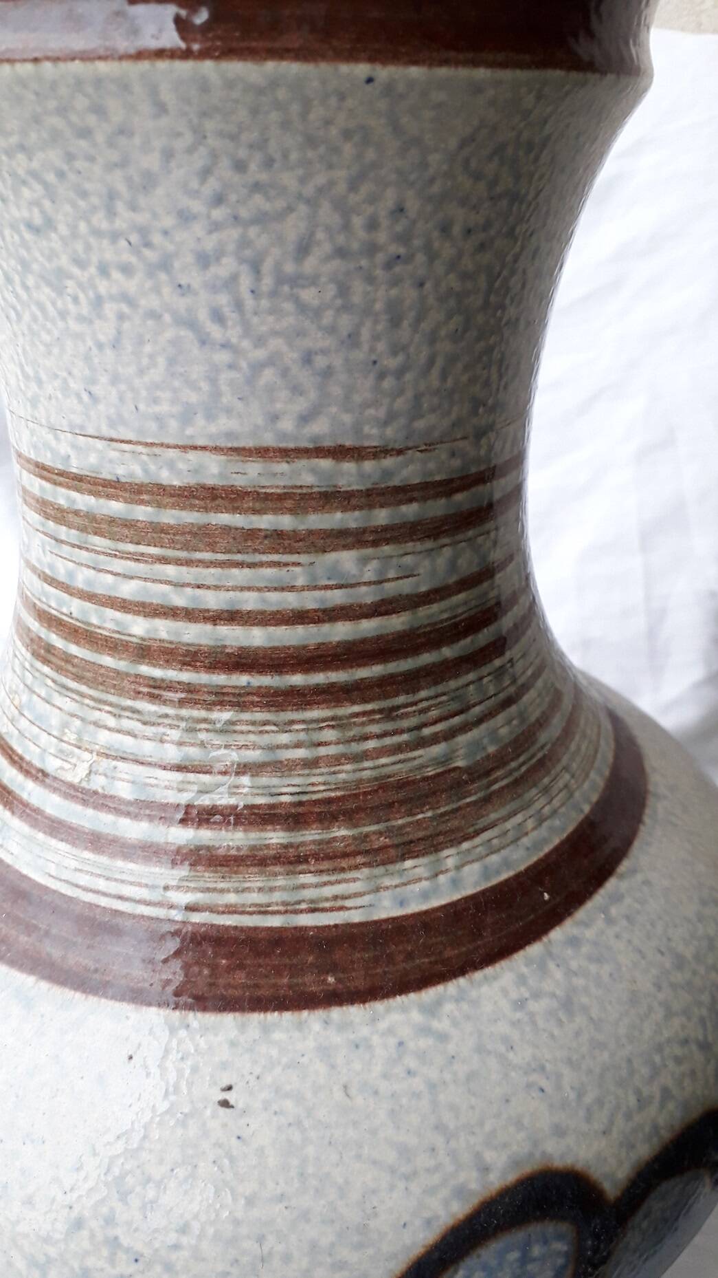 Ceramic vase 70