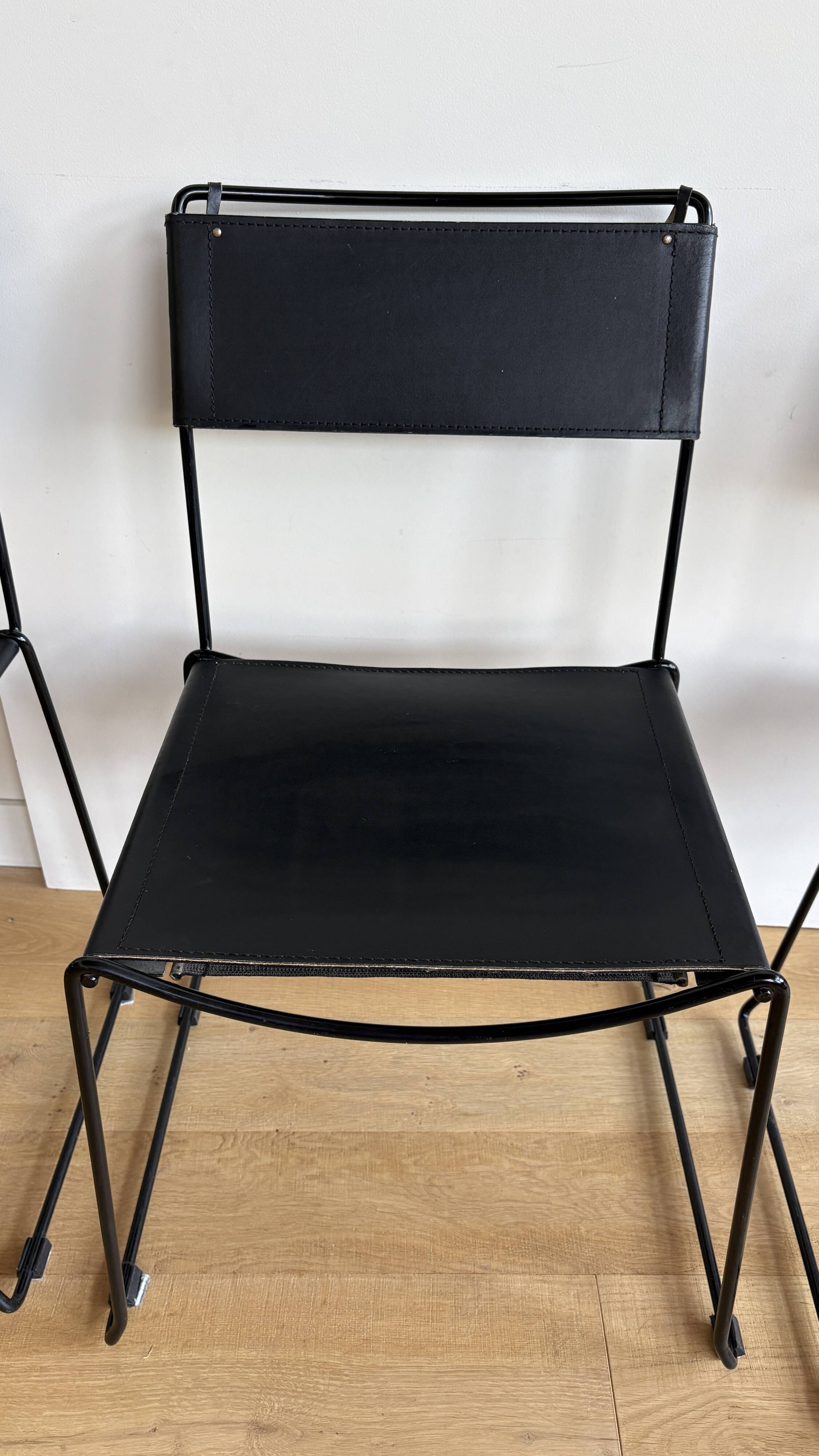 Lot of 4 chairs by Giandomenico Belotti.