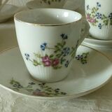 Porcelain coffee cups with barbel decoration