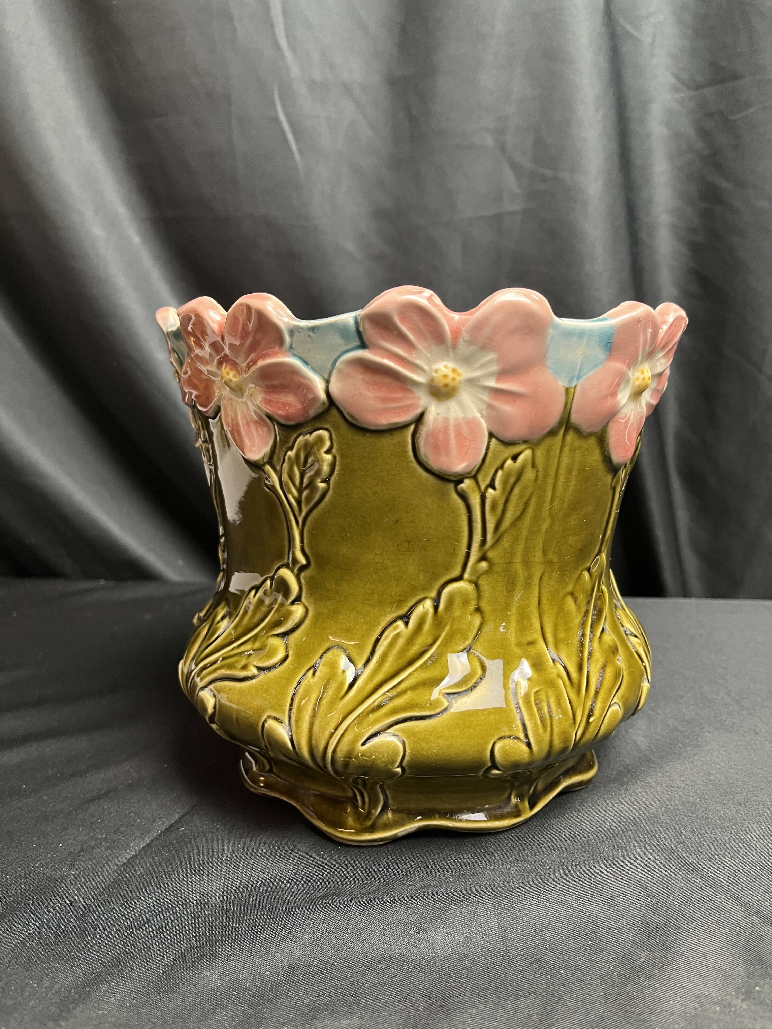 De Bruyn Fives-Lille slip pot holder circa 1900