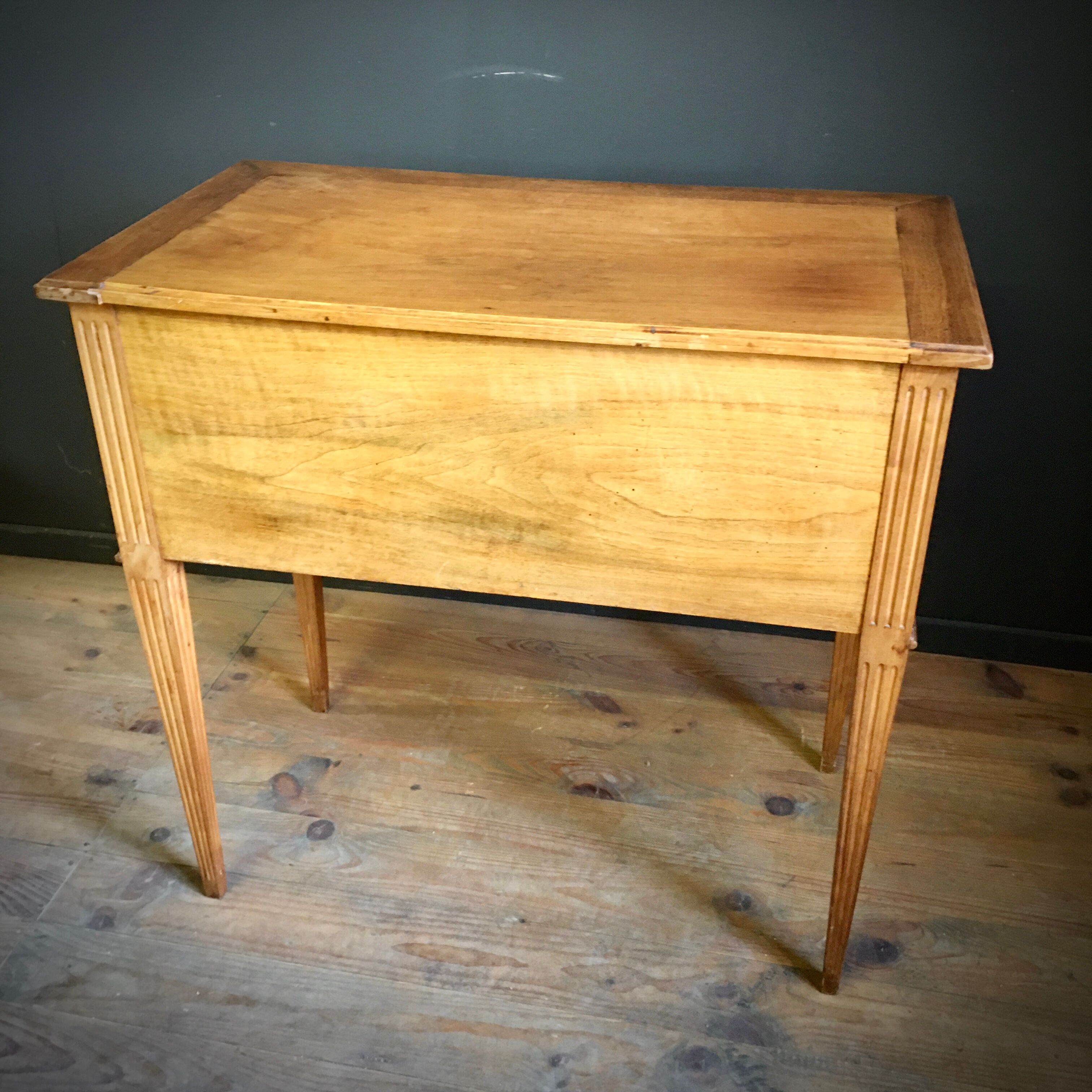 Small Empire style office