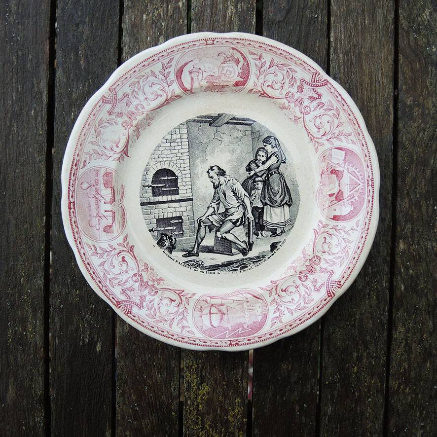 12 old talking plates from Sarreguemines – Discoverers & Inventors