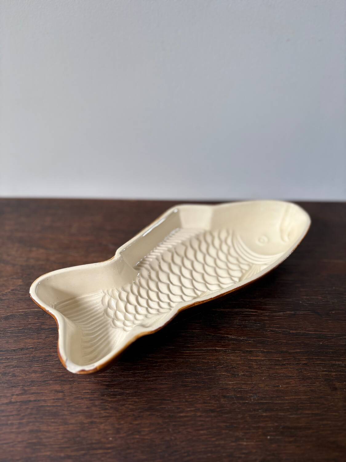 Vintage ceramic fish shaped cake plate