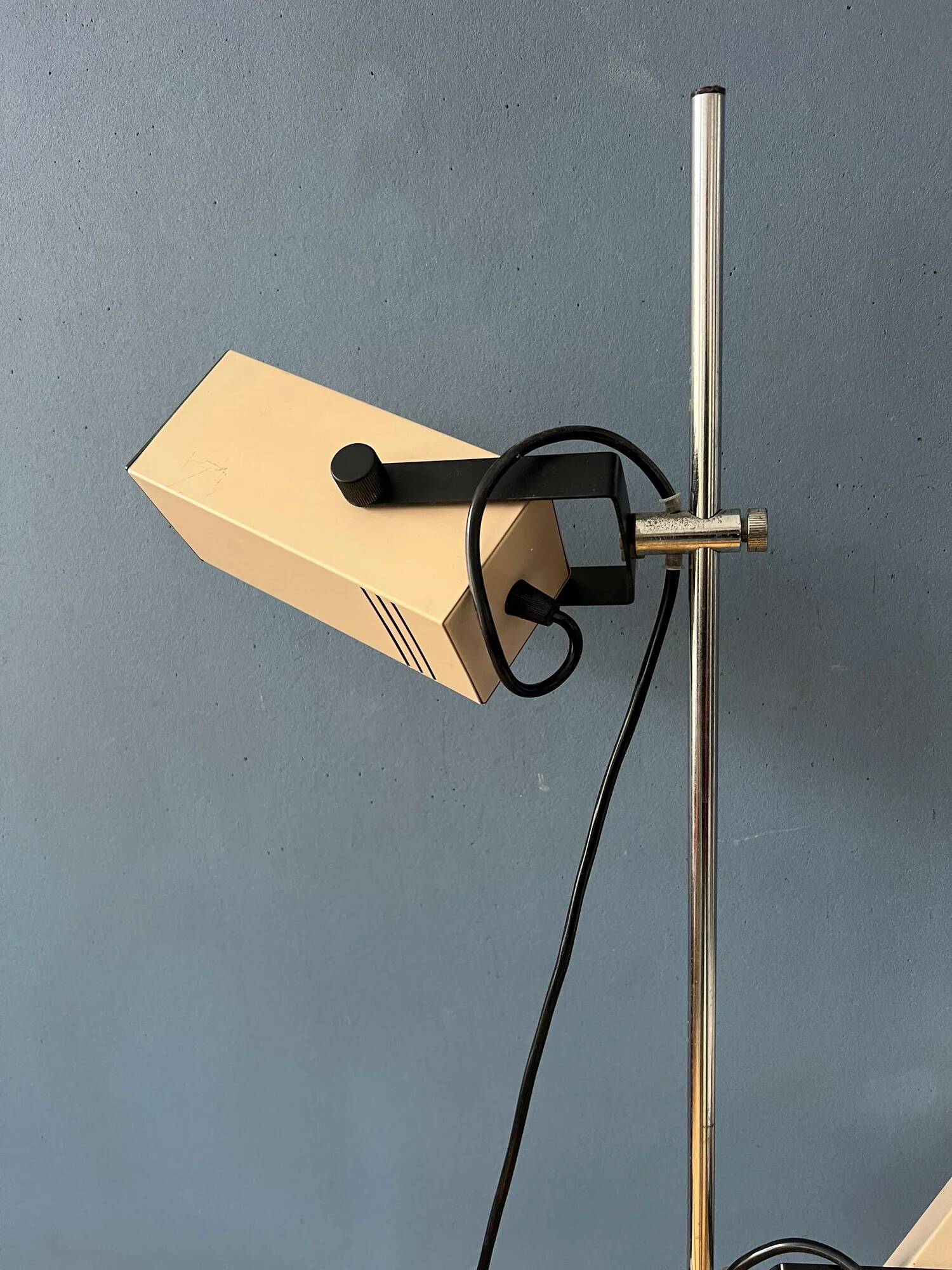 Cream taupe 70s vintage Philips space age floor lamp