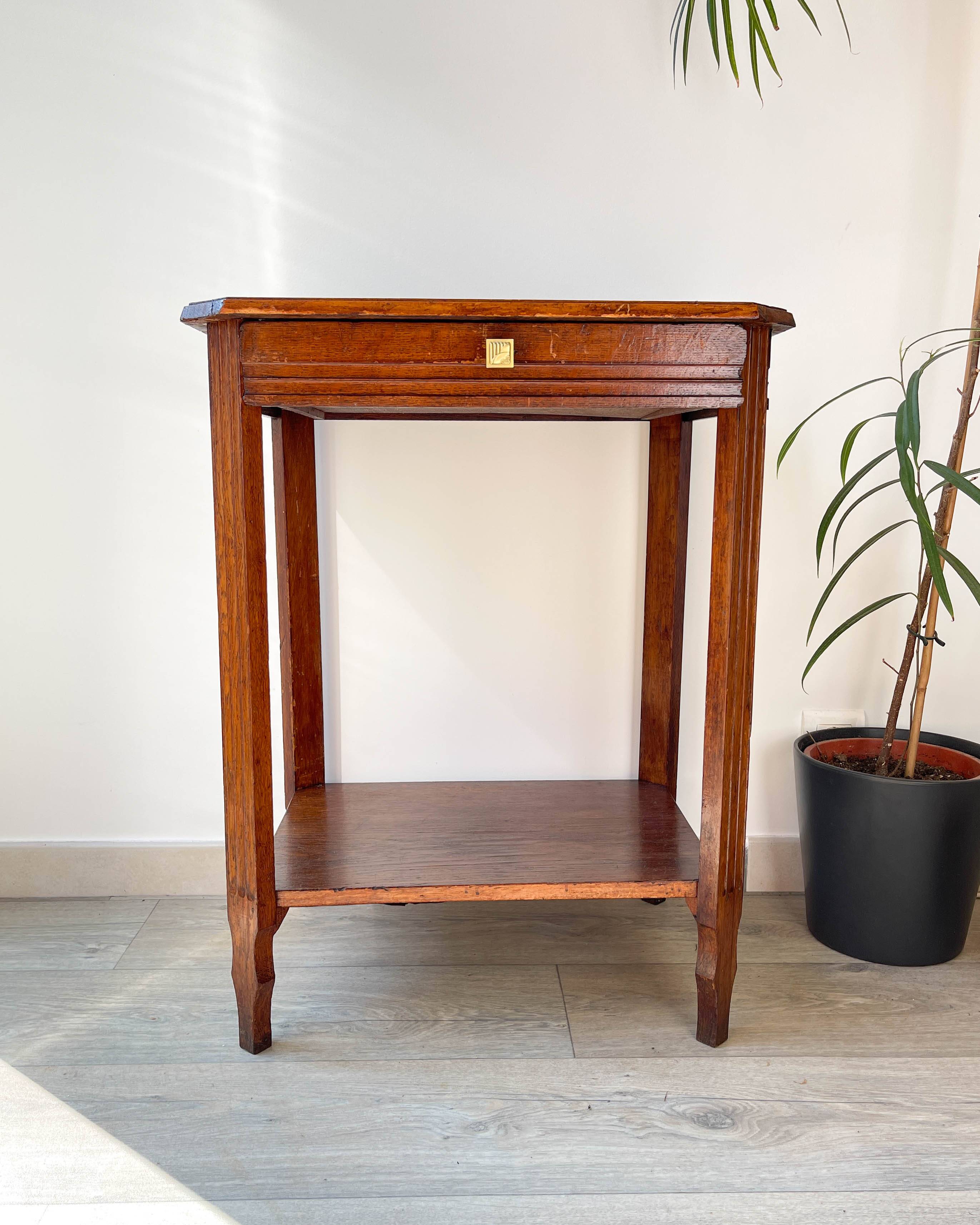 Side table vintage art deco style pedestal table