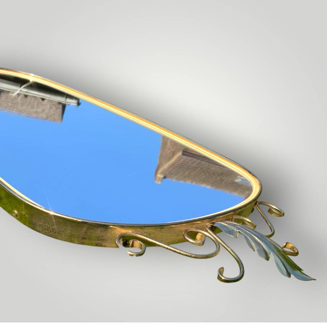 Antique wall mirror in gold metal – Free form –