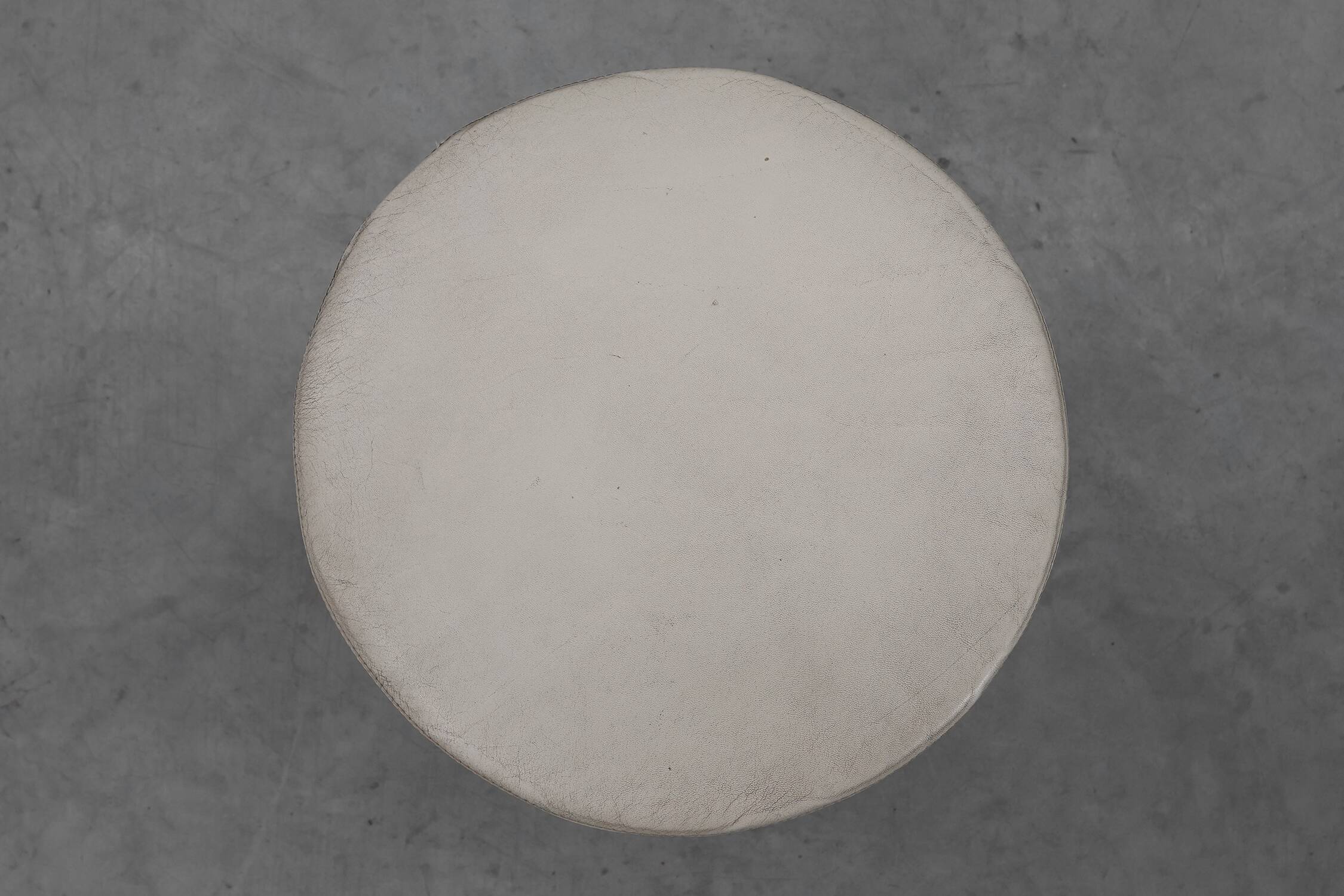 Vintage Mid-century design stool in chrome with white leather seat, 1970s