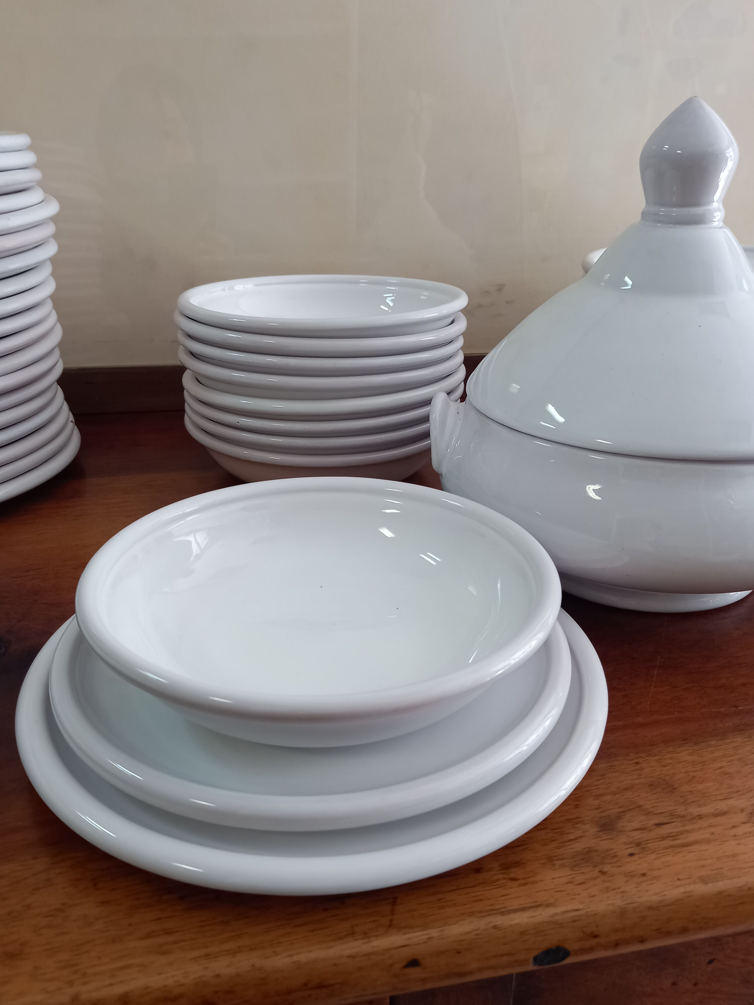 A sandstone table service