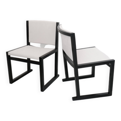 Paire de chaises moderniste