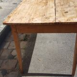 Table de ferme à tiroir