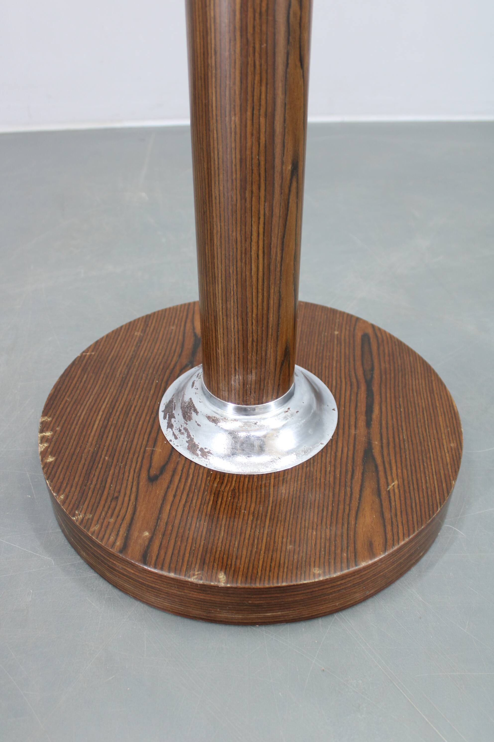 Porte-manteau italien en fer, plastique chromé et base en bois, années 1970