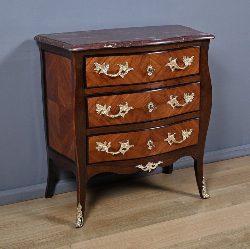 Small marquetry chest of drawers, Louis XV style – mid 19th century