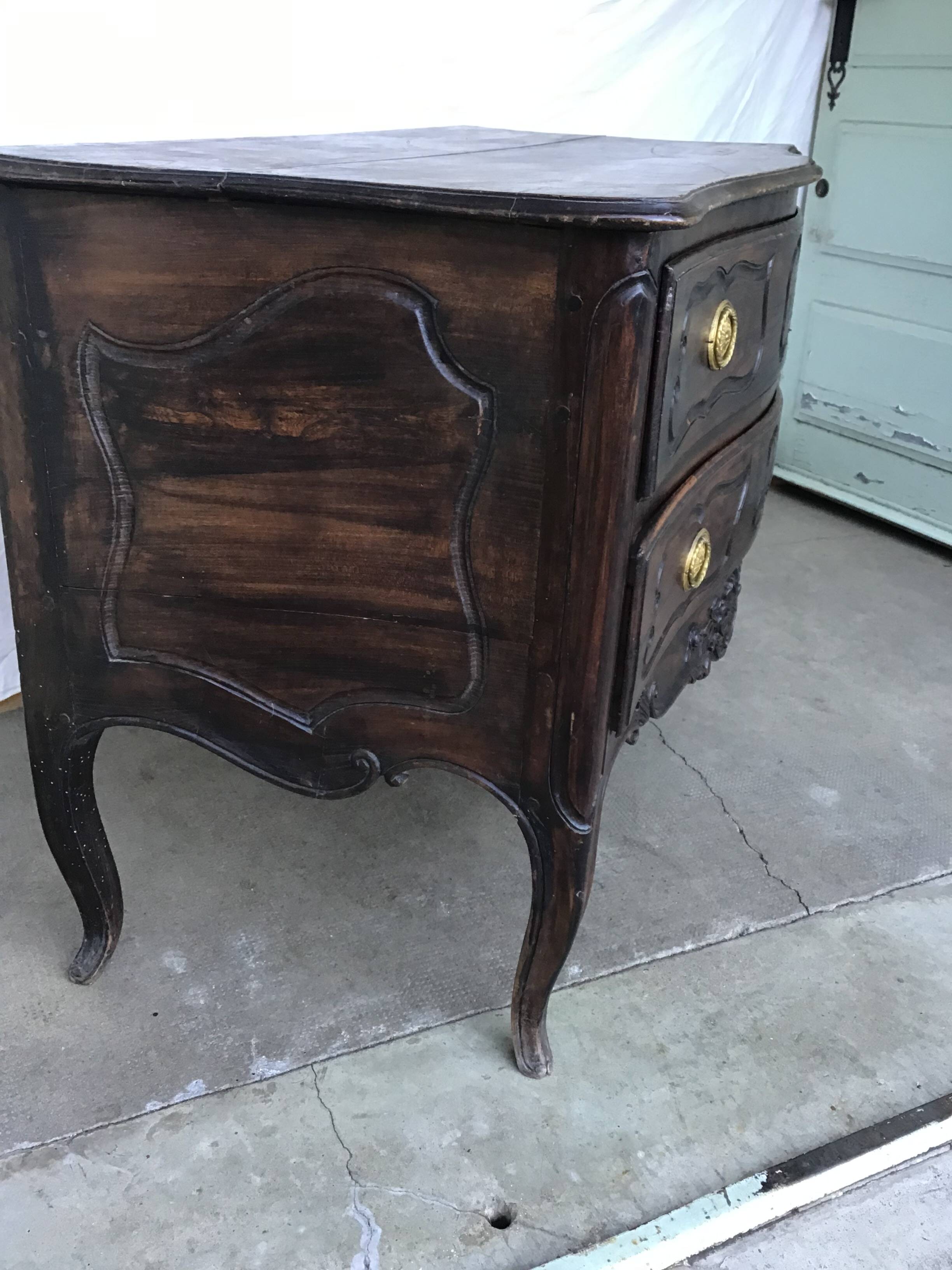 Louis XV sauté pan curved on all sides with 2 drawers on the front