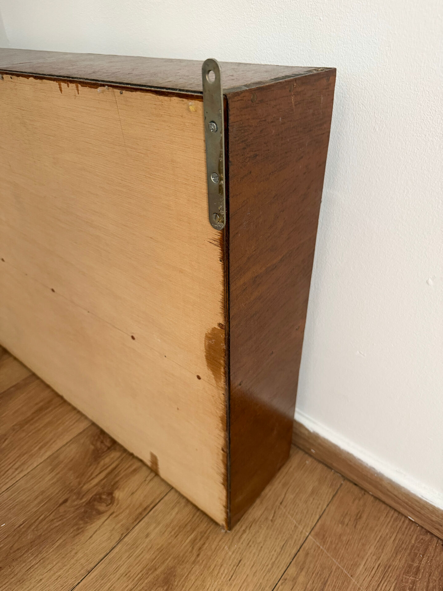 Vintage wall shelf for books / DVDs / Blu-rays.