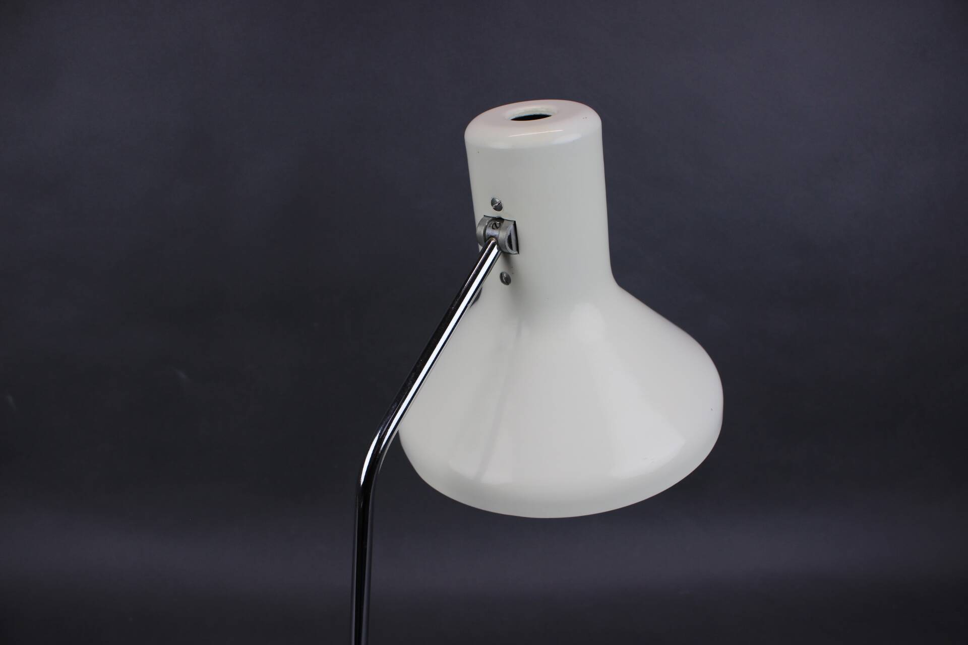 Lampe de bureau ajustable en métal blanc et chrome, datant des années 1970 et provenant de l'AGE (German Space/SPACE)