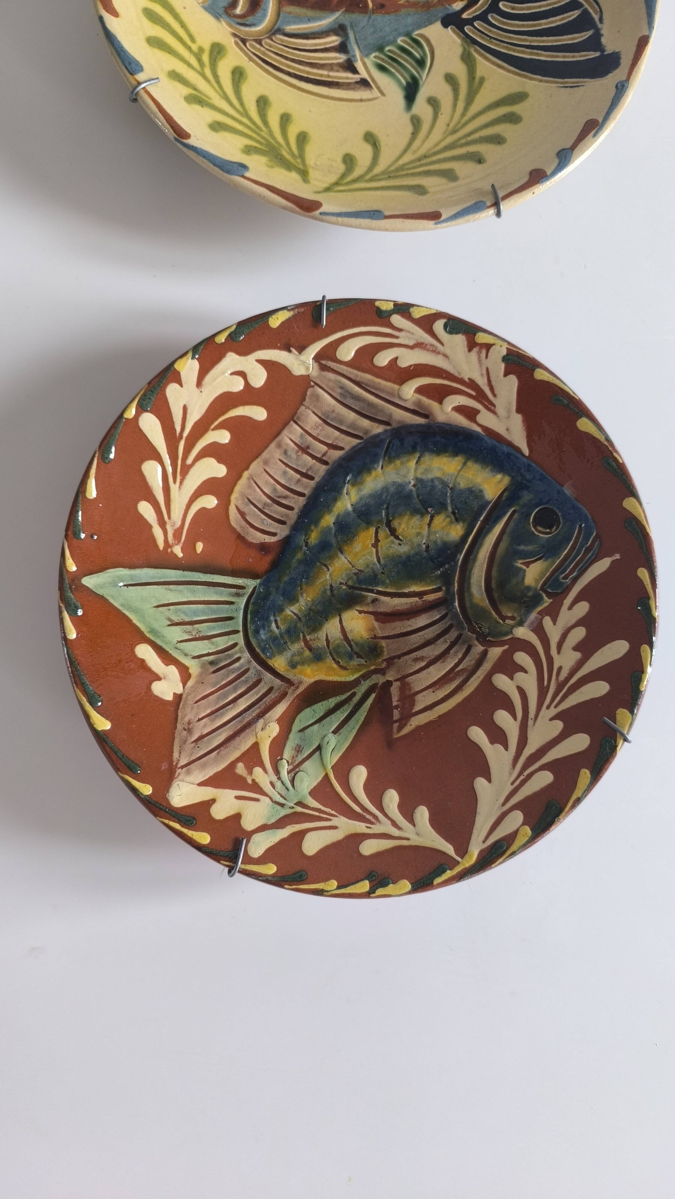 Pair of Salamo la Bisbal hollow dishes