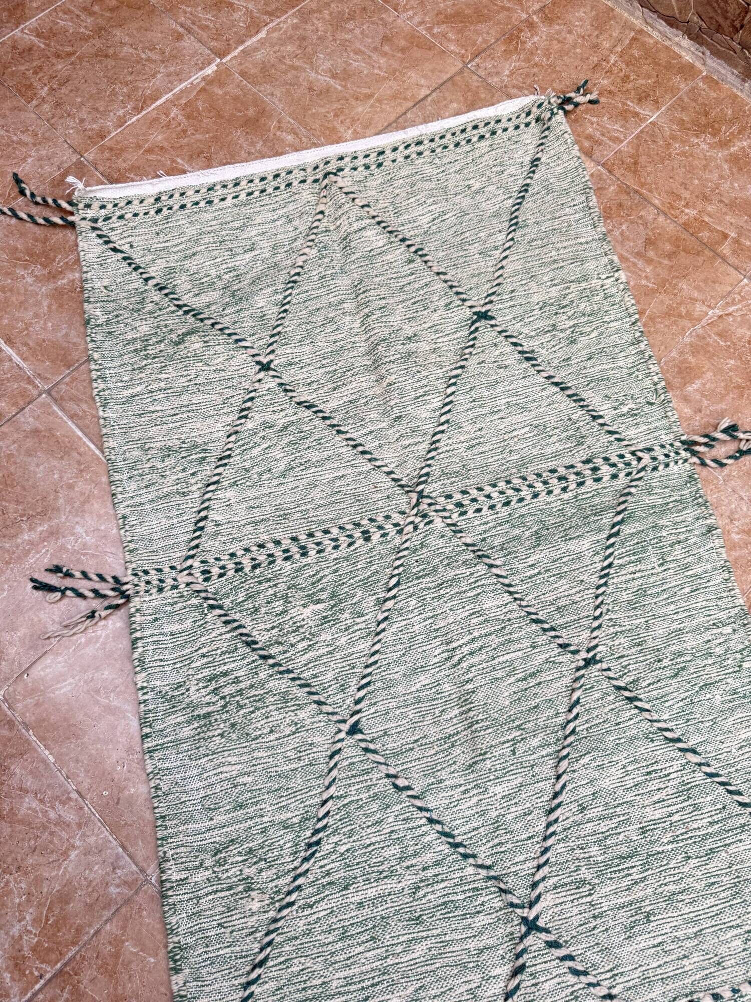 Small Moroccan Berber rug (Zanafi kilim) for bedroom and living room.