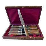 Coffret 12 couteaux anciens acier fondu