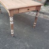 Table de ferme patine ancienne pieds tournés