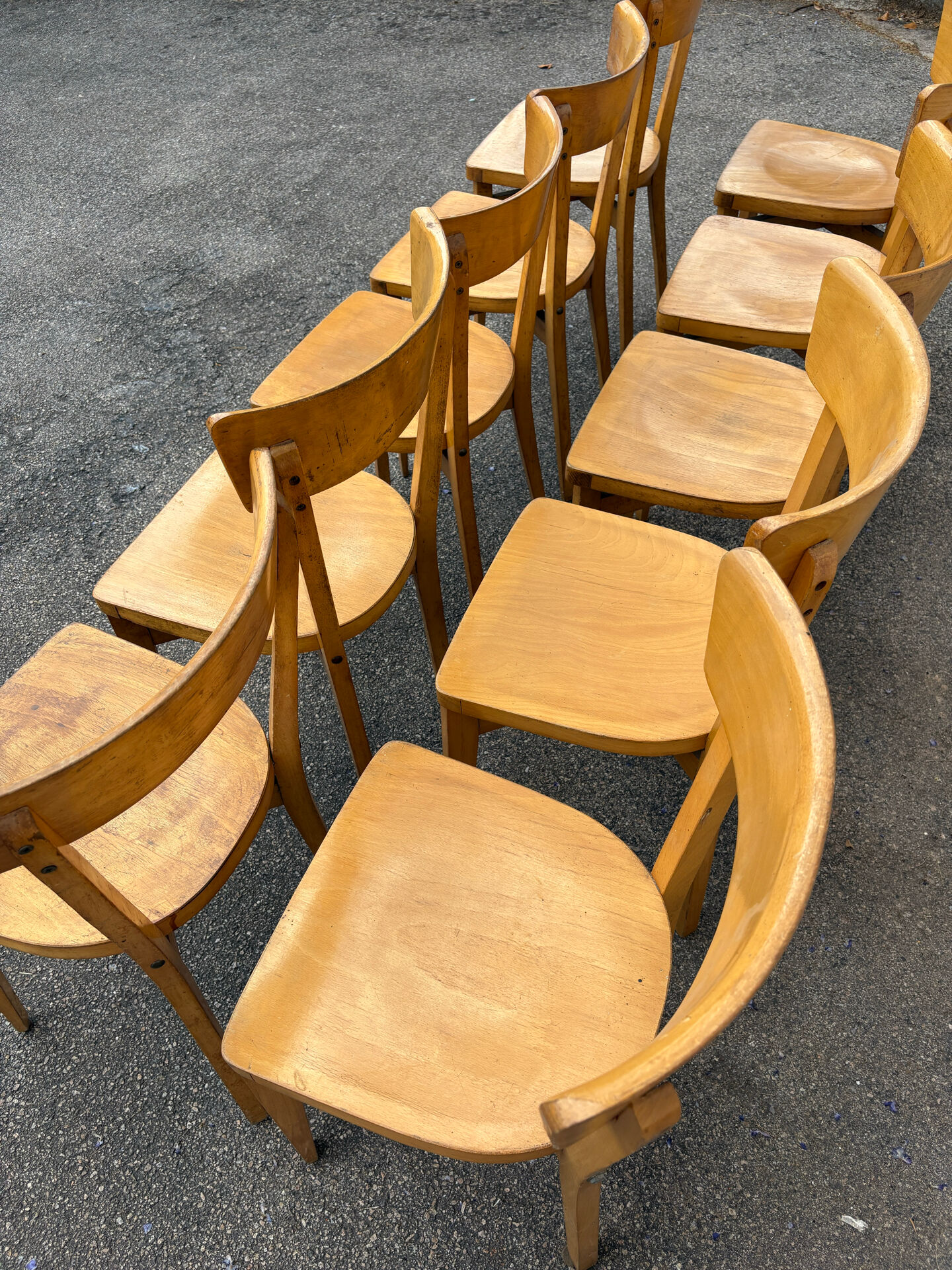 Set de 10 chaises bistrot à croisillon 