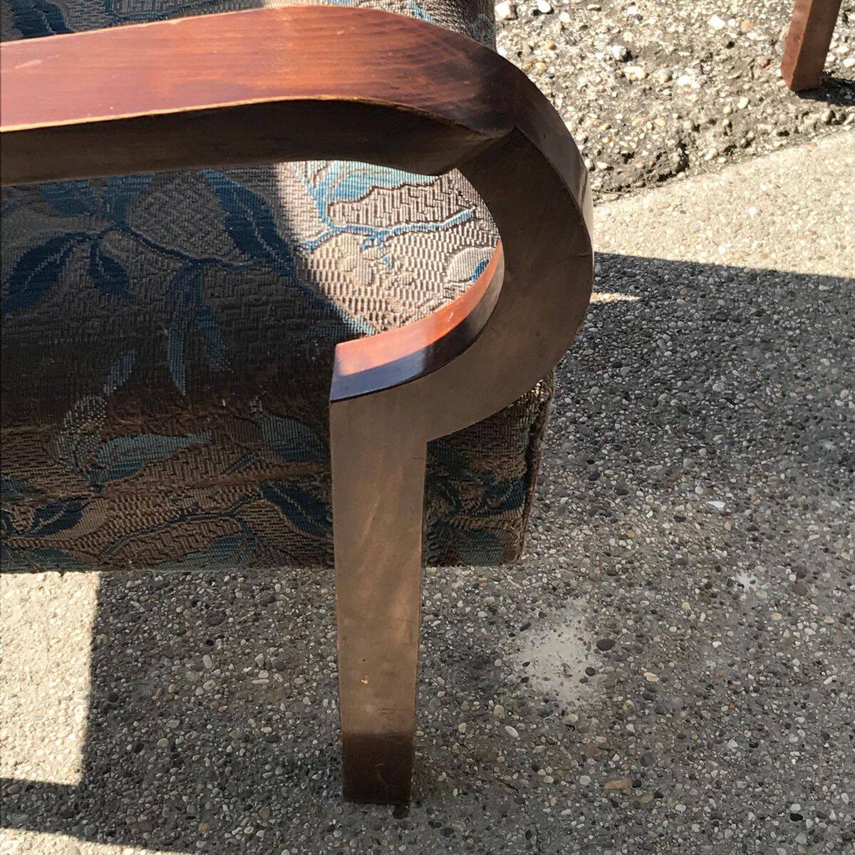Paire de fauteuils Art Déco marron en noyer massif, tissu à motif multicolore, Budapest 1930s