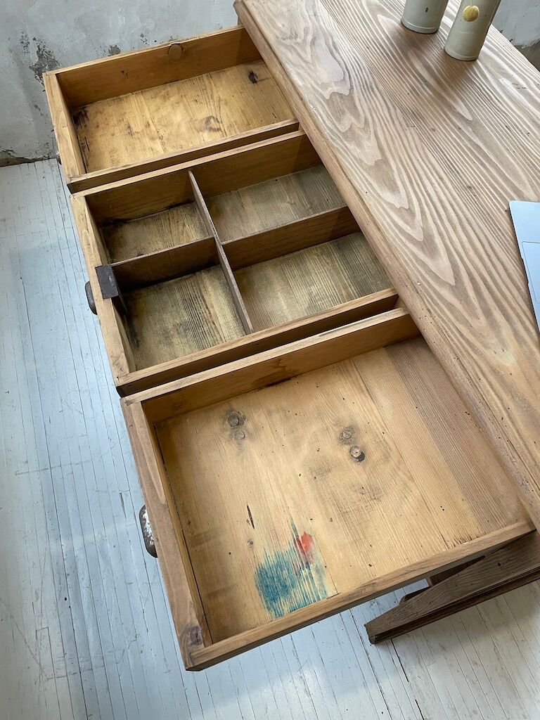 Pine shopping counter