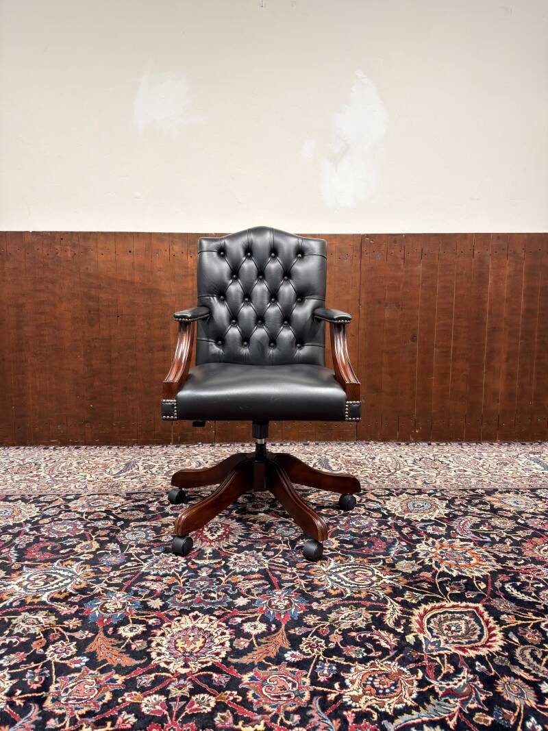 Fauteuil président Chesterfield noir anglais