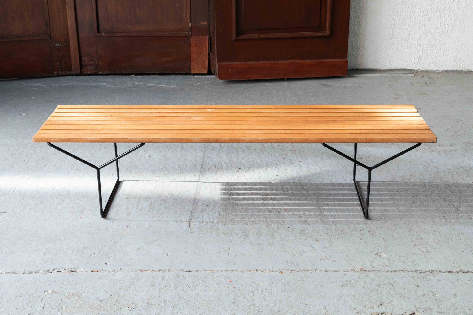 Slatted bench '400' by Harry Bertoia