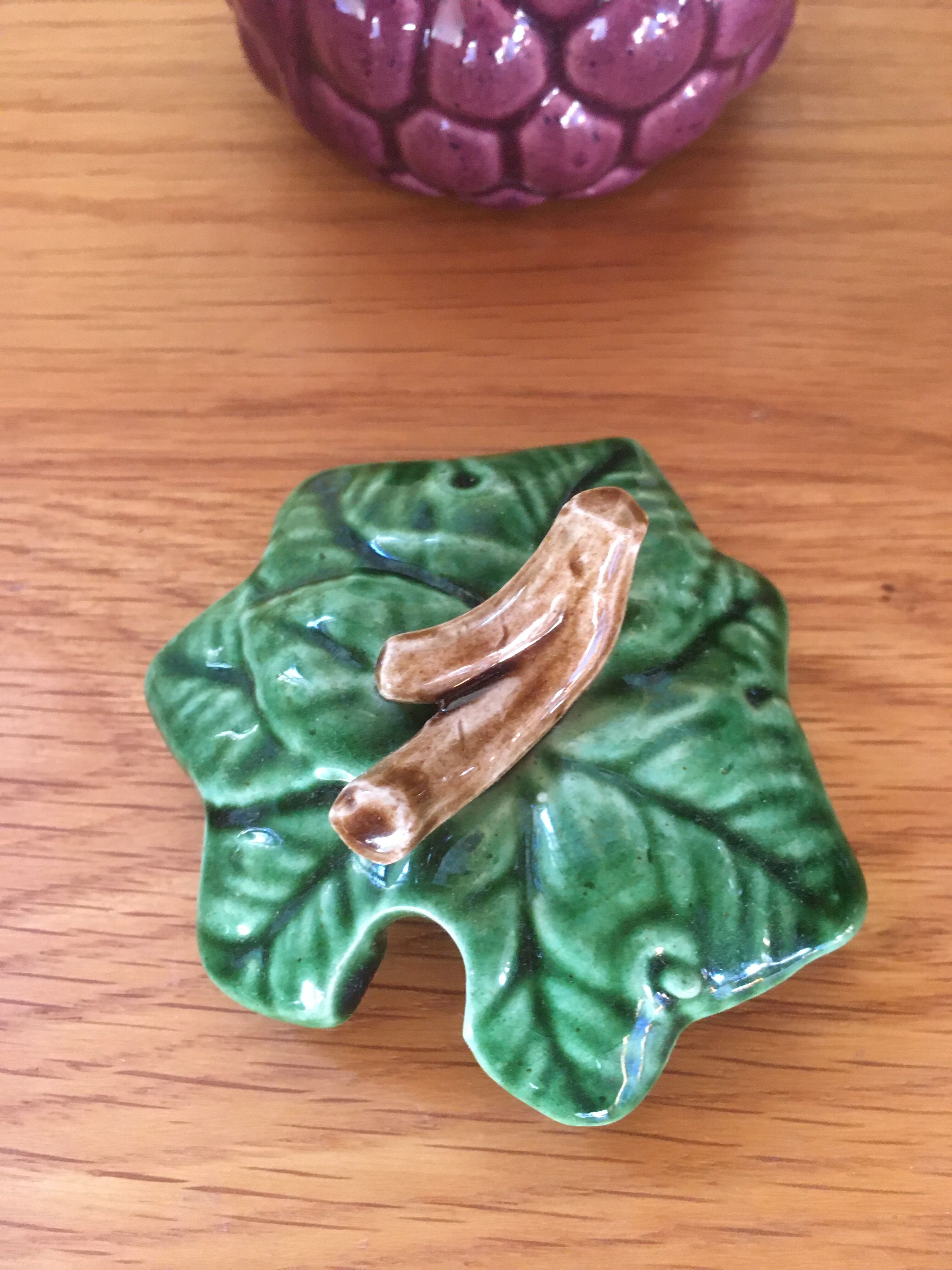 Blackberry jam jar in barbotine