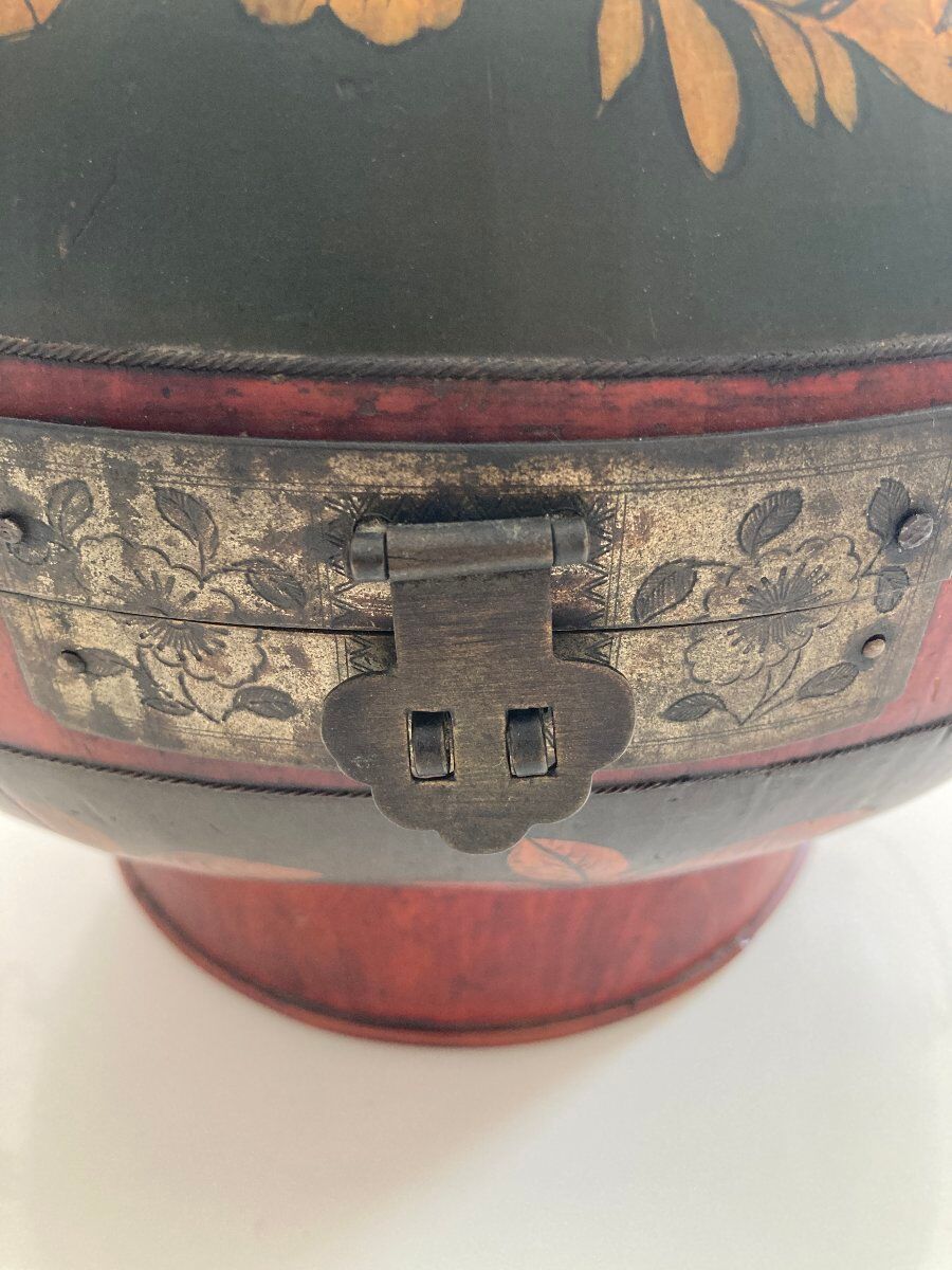 Large Chinese wedding box, polychrome wood, early 20th century.
