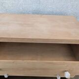 Natural wood chest of drawers