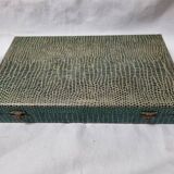 12 bakelite meat knives, 1970