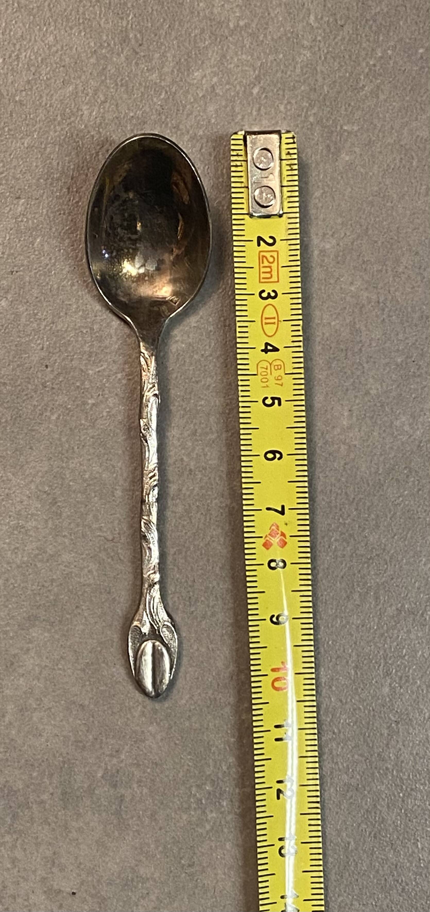 12-piece teaspoon set